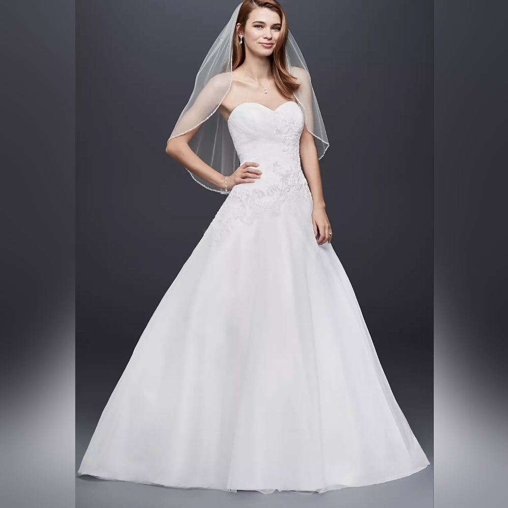 NEW White Gown - Picture 14 of 17